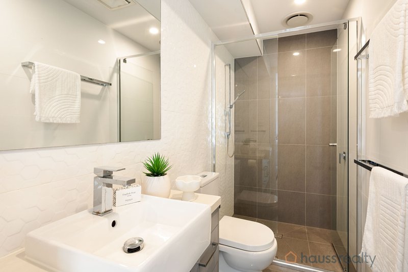 Photo - 15/66 Lambert Road, Indooroopilly QLD 4068 - Image 10