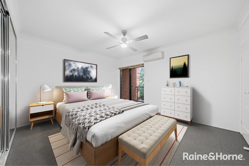 Photo - 15/7-15 Purser Avenue, Castle Hill NSW 2154 - Image 6