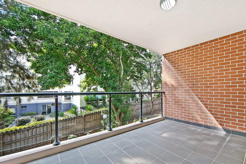 Photo - 15/7-15 Purser Avenue, Castle Hill NSW 2154 - Image 6