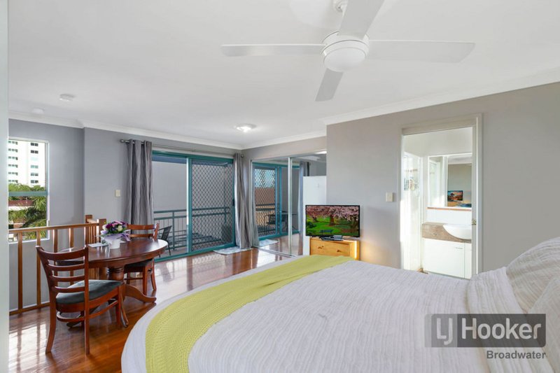 Photo - 15/7-9 Robert Street, Labrador QLD 4215 - Image 6