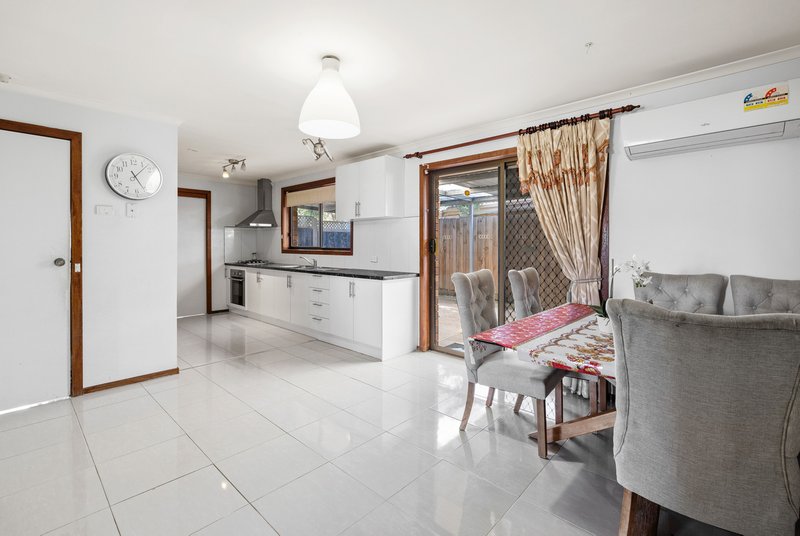 Photo - 157 Bellbridge Drive, Hoppers Crossing VIC 3029 - Image 3