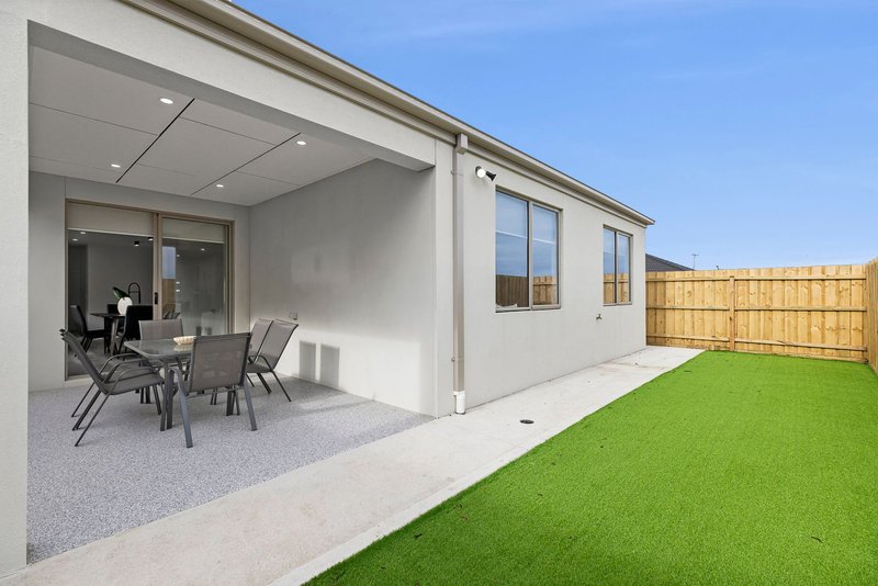 Photo - 157 Campestre Drive, Sunbury VIC 3429 - Image 15