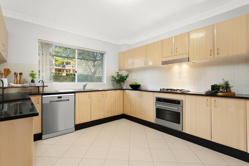 Photo - 1/57 Cecil Avenue, Castle Hill NSW 2154 - Image 6