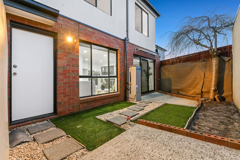 Photo - 1/57 Clarke Road, Springvale South VIC 3172 - Image 9