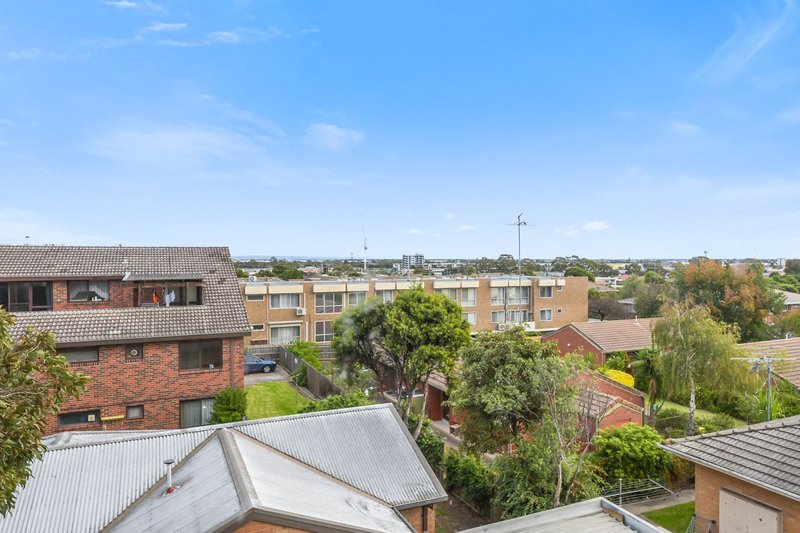 Photo - 15/7 Keys Street, Dandenong VIC 3175 - Image 7