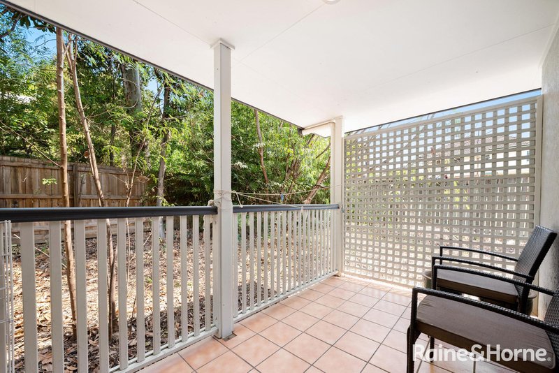 Photo - 1/57 Mitre Street, St Lucia QLD 4067 - Image 2