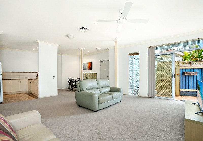 Photo - 15/7 Narrabeen Street, Narrabeen NSW 2101 - Image 4