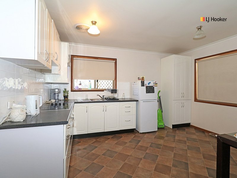 Photo - 157 Raye Street, Tolland NSW 2650 - Image 2