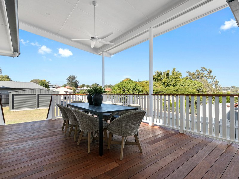 Photo - 157 Seville Road, Holland Park QLD 4121 - Image 10