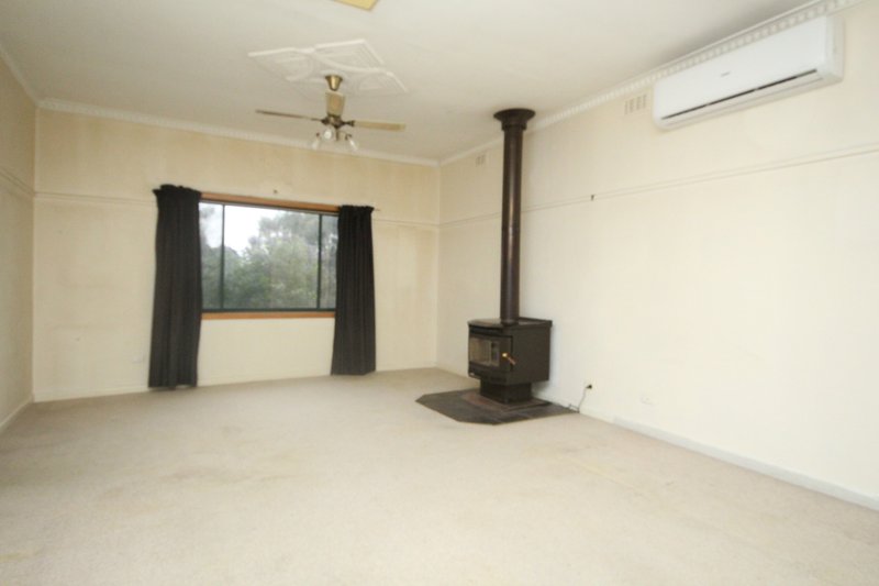 Photo - 157 Stawell Road, Horsham VIC 3400 - Image 4