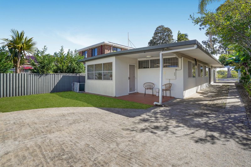 Photo - 157 The Esplanade, Coombabah QLD 4216 - Image 17
