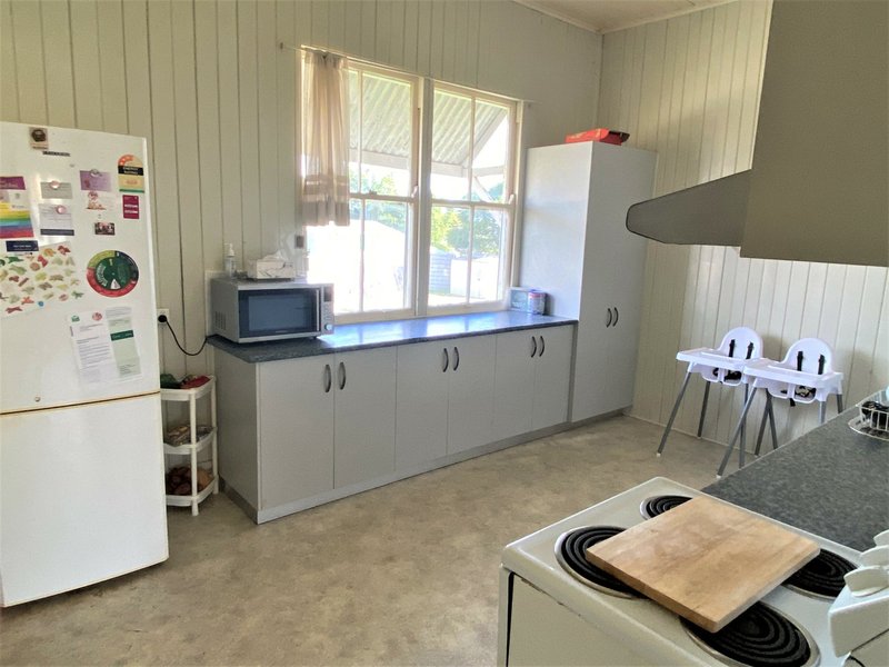 Photo - 157 Youngman Street, Kingaroy QLD 4610 - Image 2