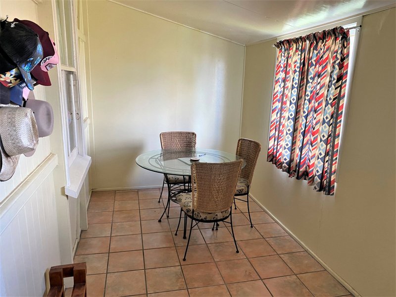 Photo - 157 Youngman Street, Kingaroy QLD 4610 - Image 10