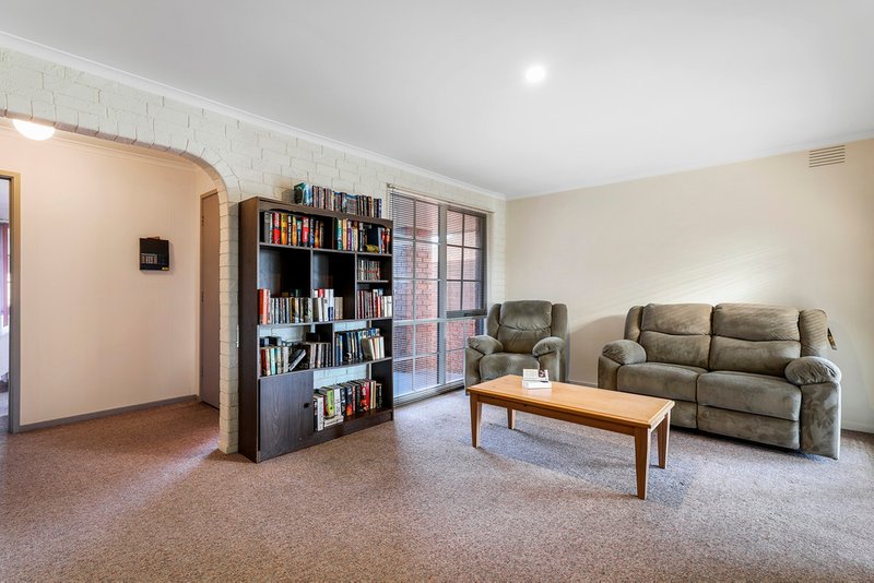 Photo - 1571 Heatherton Road, Dandenong North VIC 3175 - Image 3