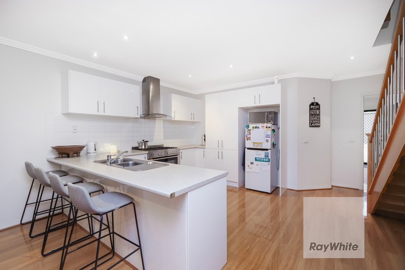 Photo - 15/72-74 Hillcrest Drive, Westmeadows VIC 3049 - Image 6