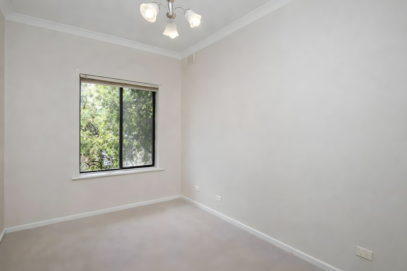 Photo - 1/573 Lower North East Road, Campbelltown SA 5074 - Image 5