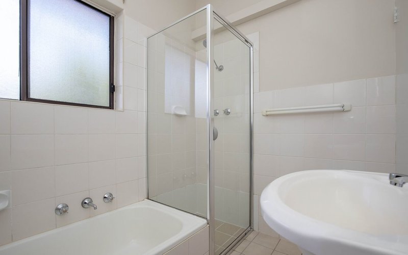 Photo - 1/573 Lower North East Road, Campbelltown SA 5074 - Image 6