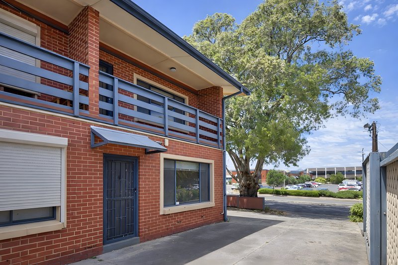 Photo - 1/573 Lower North East Road, Campbelltown SA 5074 - Image 9