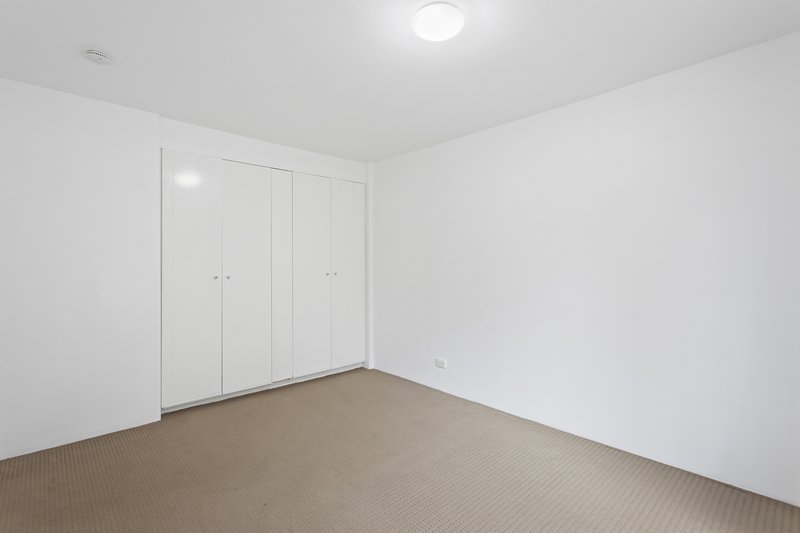 Photo - 1/574 Boundary Street, Spring Hill QLD 4000 - Image 7