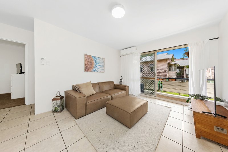 Photo - 1/574 Sandgate Road, Clayfield QLD 4011 - Image 2