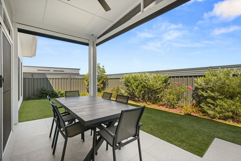 Photo - 15/77 Spring Way, , Nikenbah QLD 4655 - Image 16
