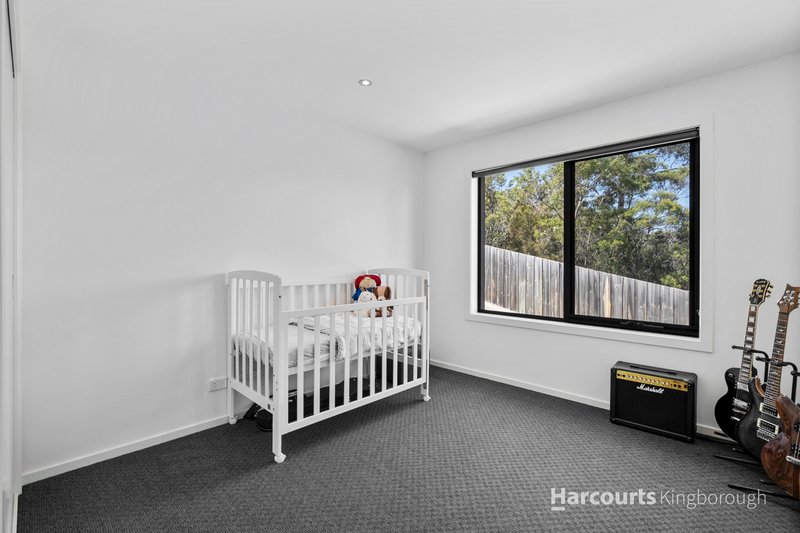 Photo - 1/578 Oceana Drive, Howrah TAS 7018 - Image 14