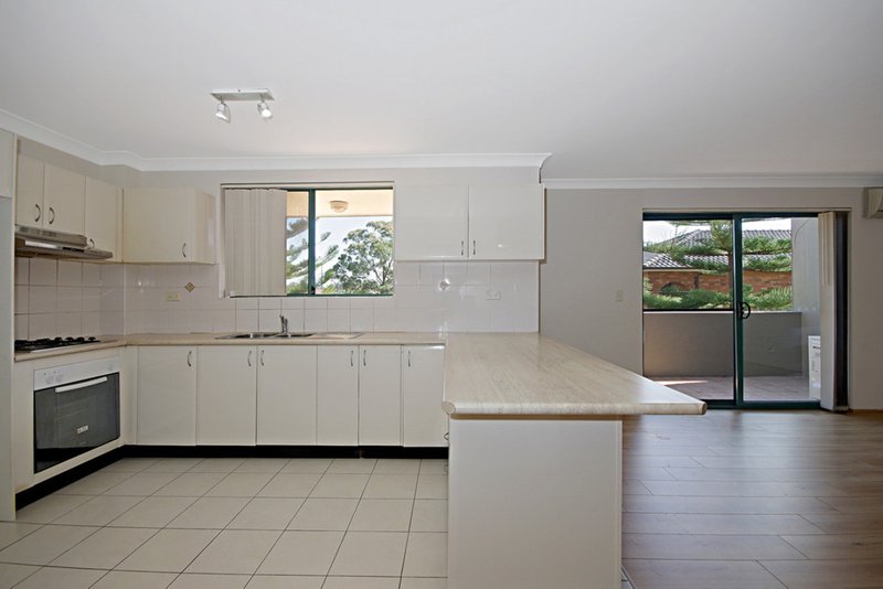 Photo - 15/8-10 Chertsey Ave , Bankstown NSW 2200 - Image 2