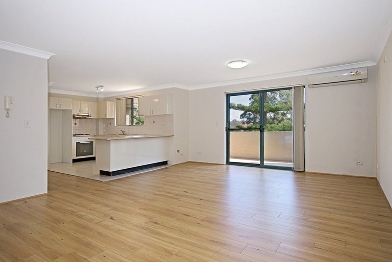 Photo - 15/8-10 Chertsey Ave , Bankstown NSW 2200 - Image 3