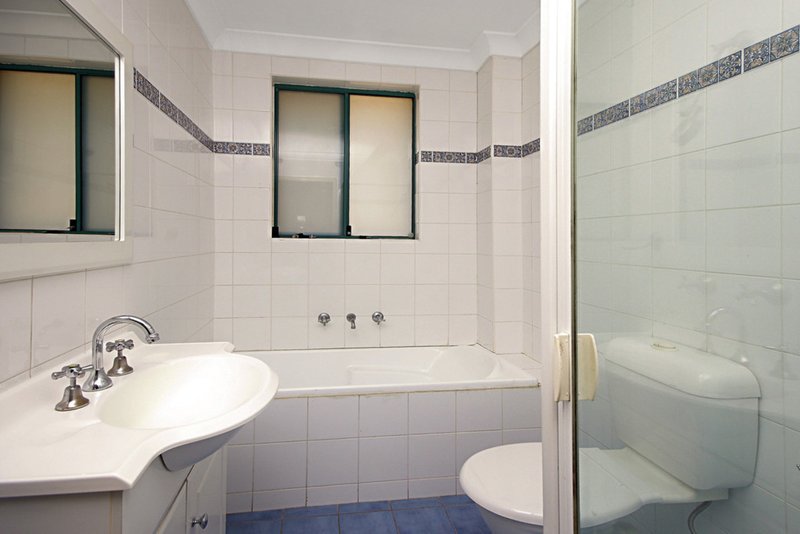 Photo - 15/8-10 Chertsey Ave , Bankstown NSW 2200 - Image 6