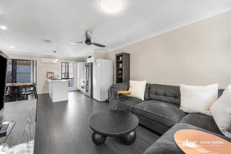 Photo - 15/8-12 Wattlebrush Court, Park Ridge QLD 4125 - Image 4