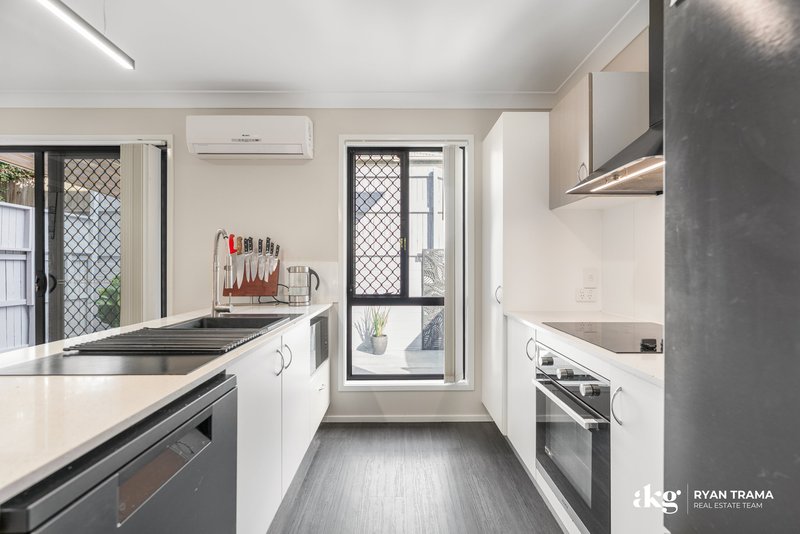 Photo - 15/8-12 Wattlebrush Court, Park Ridge QLD 4125 - Image 6