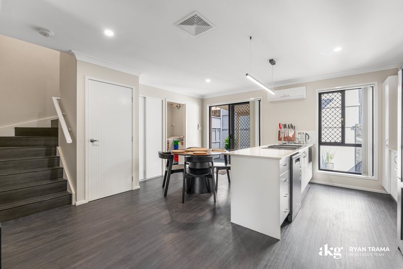 Photo - 15/8-12 Wattlebrush Court, Park Ridge QLD 4125 - Image 11