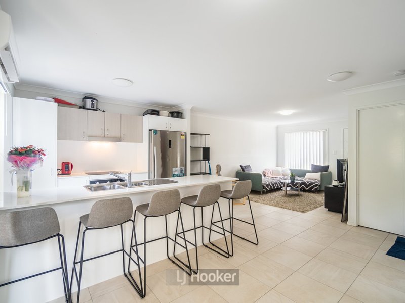 Photo - 15/8-12 Wattlebrush Court, Park Ridge QLD 4125 - Image 10