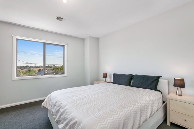 Photo - 1/58 Augustine Terrace, Glenroy VIC 3046 - Image 6