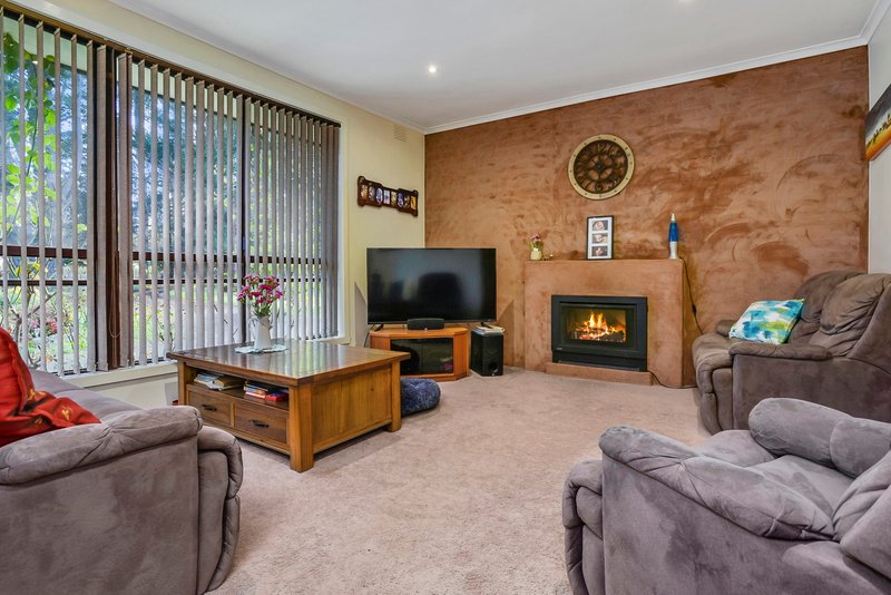 Photo - 158 Avenue Of Honour , Woodend VIC 3442 - Image 5