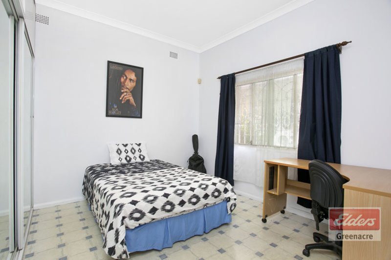 Photo - 158 Boronia Road, Greenacre NSW 2190 - Image 4