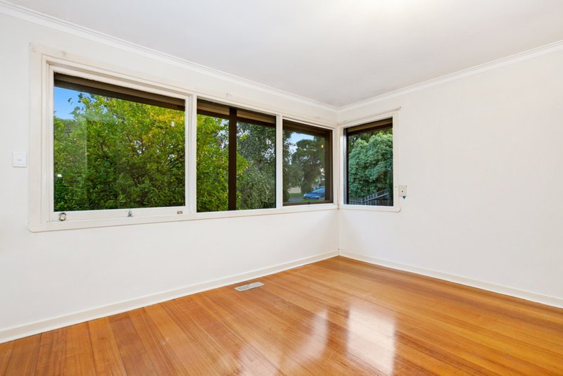 Photo - 158 Broadway , Reservoir VIC 3073 - Image 5