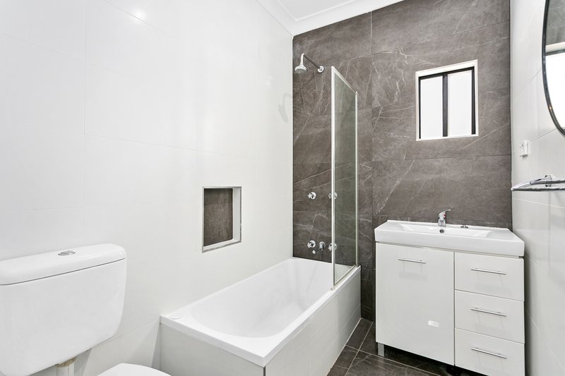 Photo - 158 Farmborough Road, Farmborough Heights NSW 2526 - Image 5