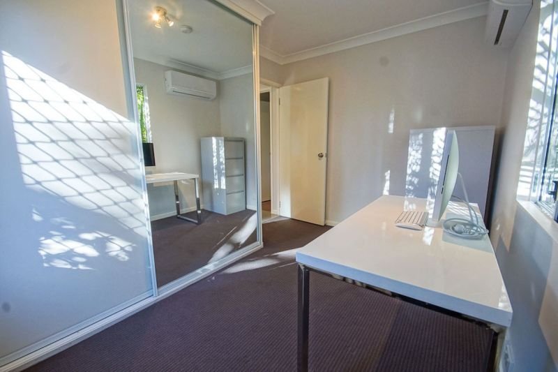 Photo - 158 Fourth Avenue, Happy Valley QLD 4825 - Image 17