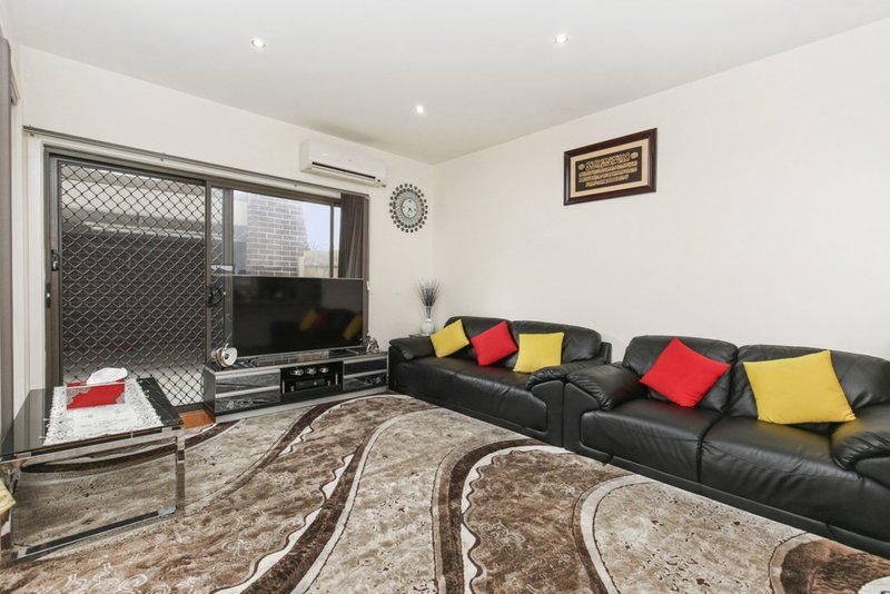 Photo - 1/58 French Street, Lalor VIC 3075 - Image 4