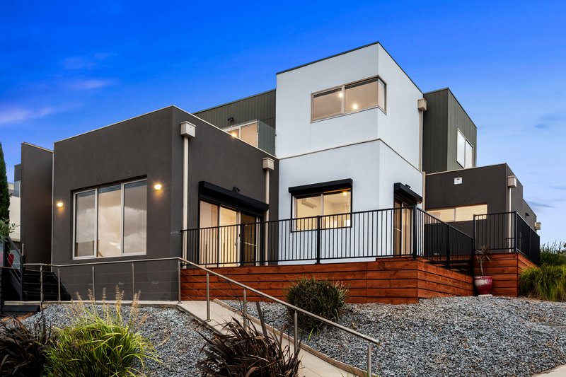 Photo - 158 Grantham Drive, Highton VIC 3216 - Image 2