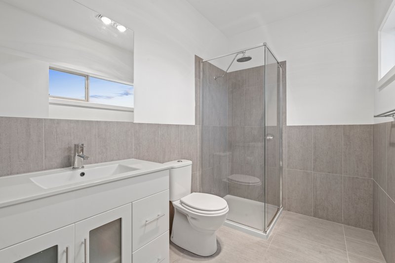 Photo - 158 Grantham Drive, Highton VIC 3216 - Image 9