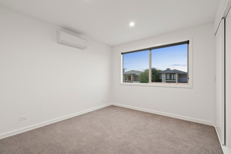 Photo - 158 Grantham Drive, Highton VIC 3216 - Image 10