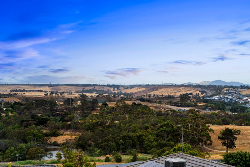 Photo - 158 Grantham Drive, Highton VIC 3216 - Image 18