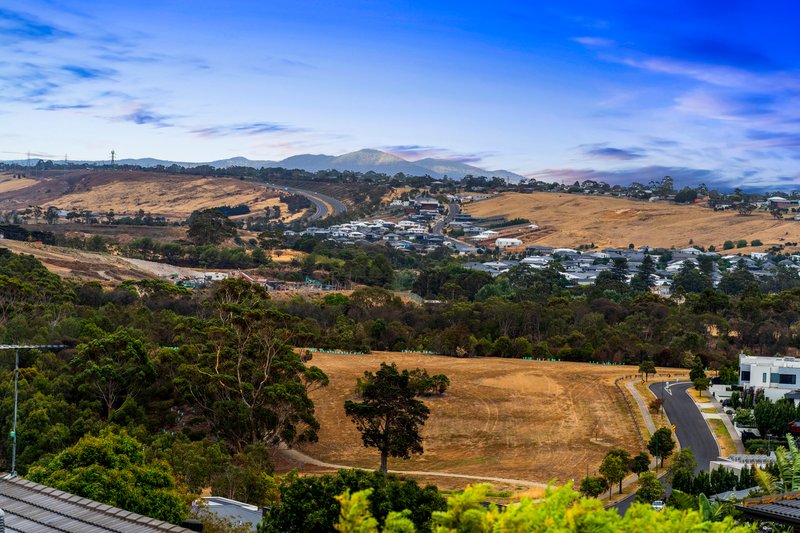 Photo - 158 Grantham Drive, Highton VIC 3216 - Image 19