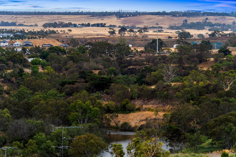 Photo - 158 Grantham Drive, Highton VIC 3216 - Image 20