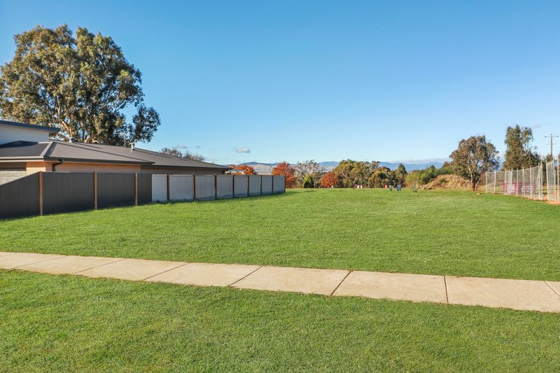 Photo - 158 Highton Lane, Mansfield VIC 3722 - Image 2