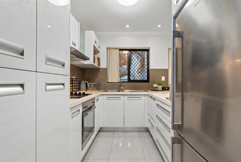 Photo - 1/58 Moore Street, Morningside QLD 4170 - Image 4