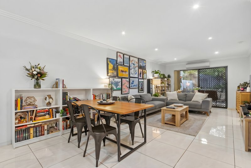 Photo - 1/58 Moore Street, Morningside QLD 4170 - Image 6