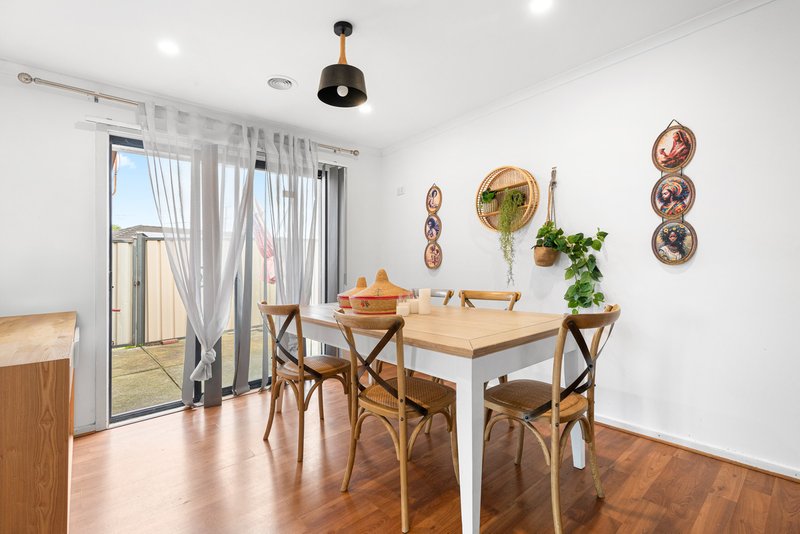 Photo - 1/58 Oriole Drive, Werribee VIC 3030 - Image 5